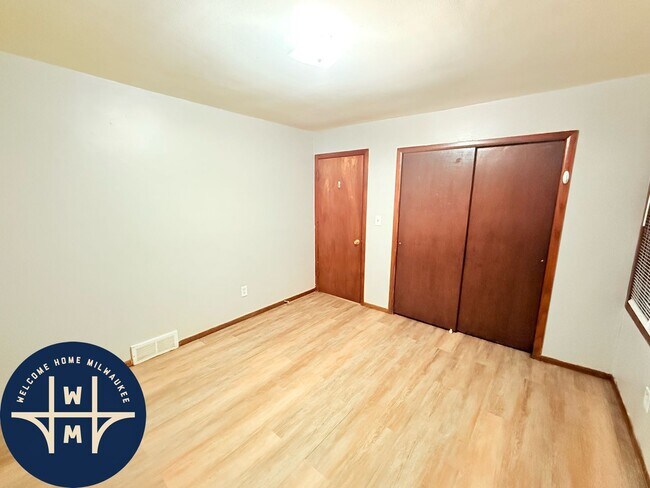 Photo - 2645 S Kinnickinnic Ave Unit 1