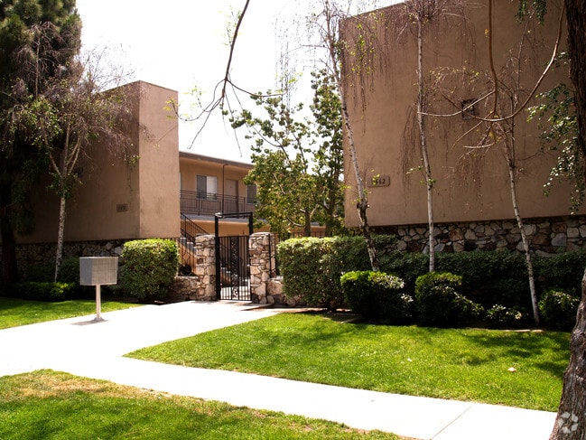 Photo - Stuart Apartments
