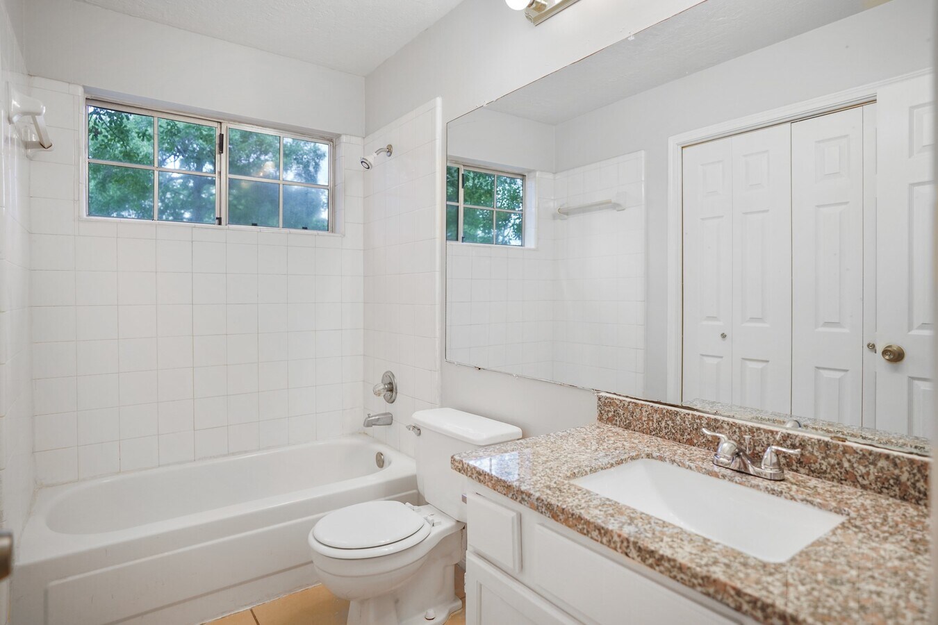 Photo - 4918 Maple Brook Ln