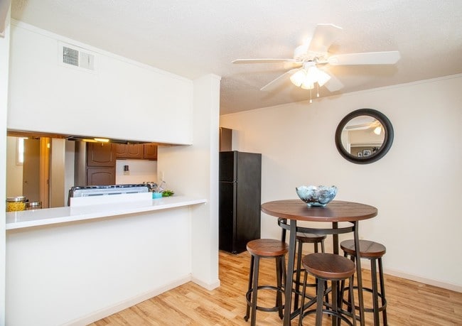 Photo - Arbors at Eastland