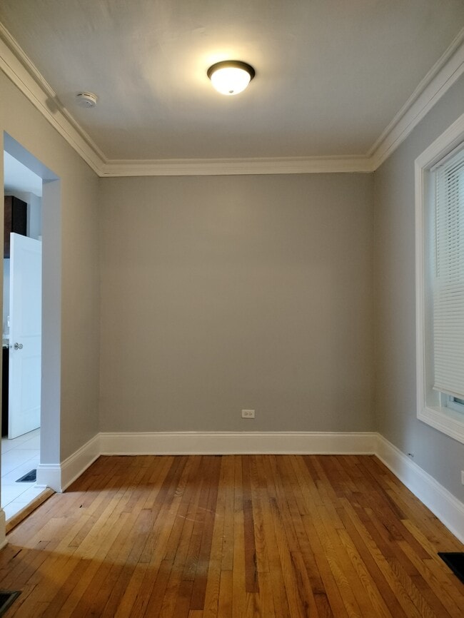 Photo - 7408 S Eberhart Ave Unit 1R