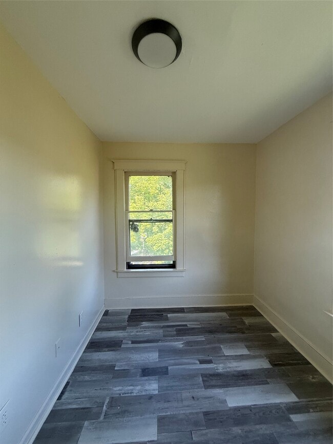 Photo - 64 Louisa St Unit 1