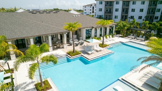 Photo - Marlowe Gateway