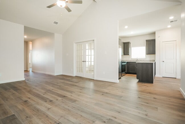 Photo - 1536 Harvester Dr