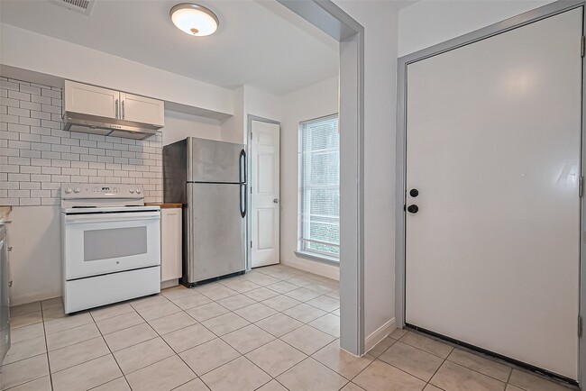 Building Photo - 7805 Rue St Cyr St Unit 63 Rental