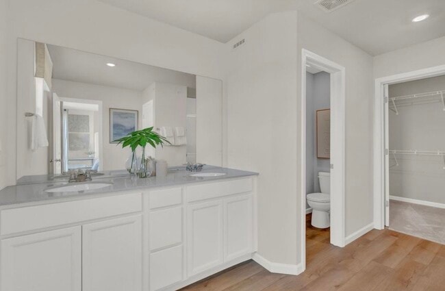 Photo - 2256 Horseshoe Cir