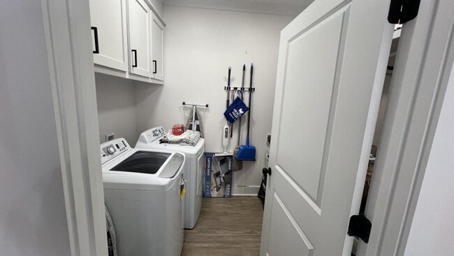 Photo - 19 Bridgefield Ct