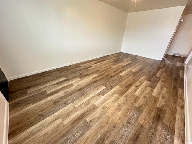 Photo - 3318 W 4th St Unit 3320