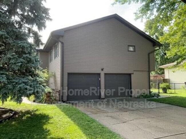Photo - 10821 Curtis Ave Cir