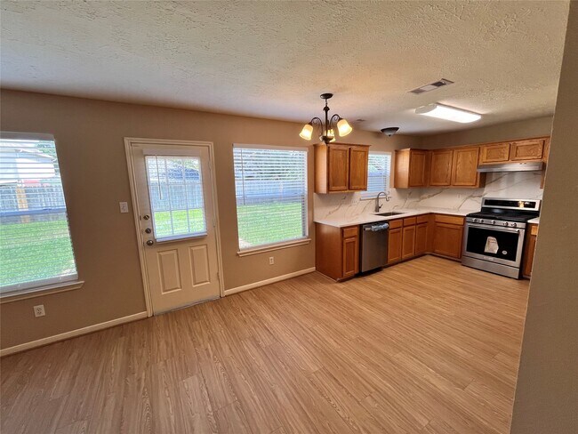 Photo - 16118 Cypress Valley Dr
