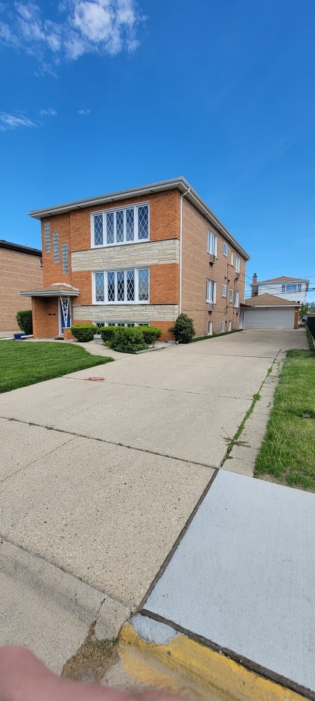 Photo - 8336 W Berwyn Ave Apartments