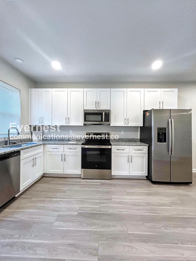 Photo - 310 N Correll St