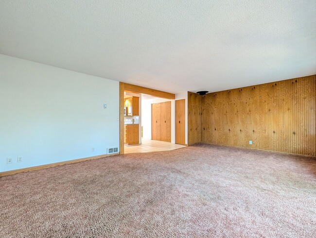 Photo - Cute 3 Bedroom, 1 Bath Duplex In Eugene!