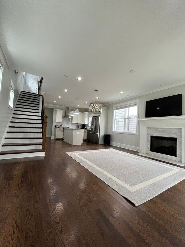 Photo - 1705 14th Ave S