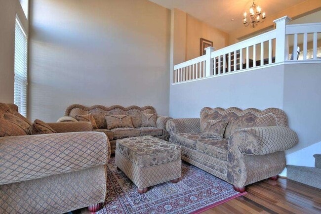 Photo - Beautifully Updated Union City Townhome w/ Community Amenities & Vaulted Ceilings