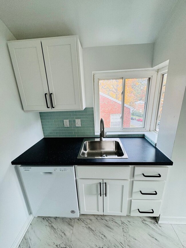 Photo - 8400 Greenwood Ave Unit 3