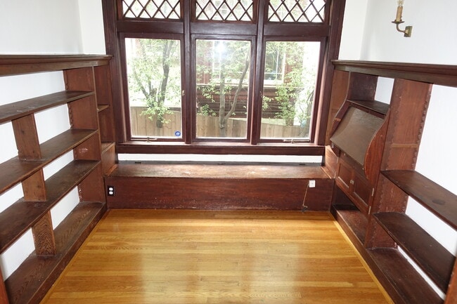 Photo - 2401 Prospect St