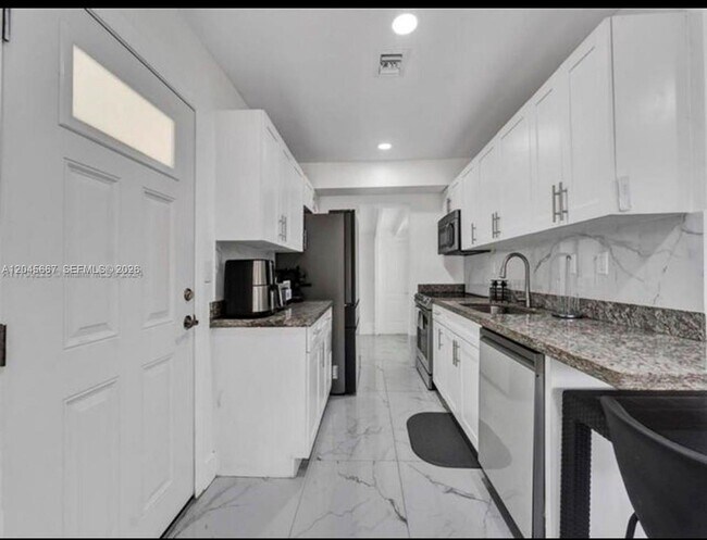 Photo - 2730 NE 16th Ave