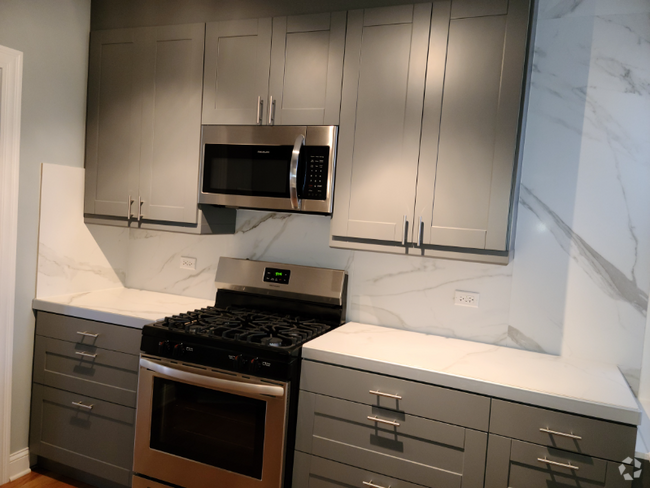 Building Photo - 4839 W Addison St Unit 3 S Rental
