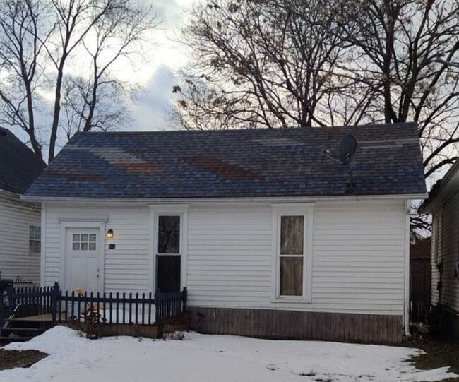 Photo - 912 Willow Ave