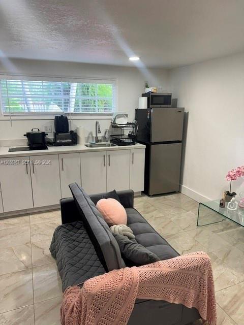 Photo - 211 SW 71st Ave