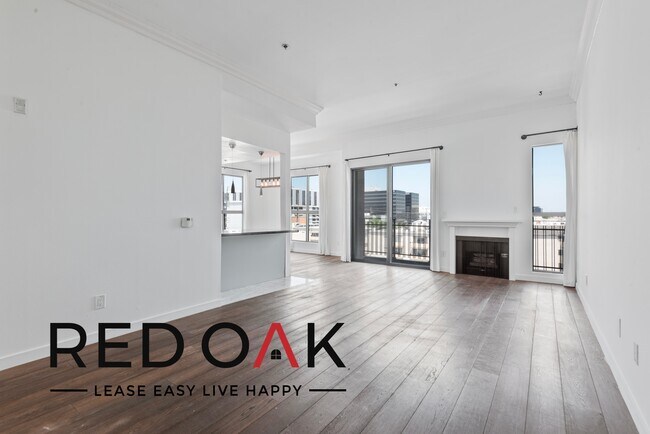 Photo - Extraordinary Top Floor Two Bedroom with P... Unit 508