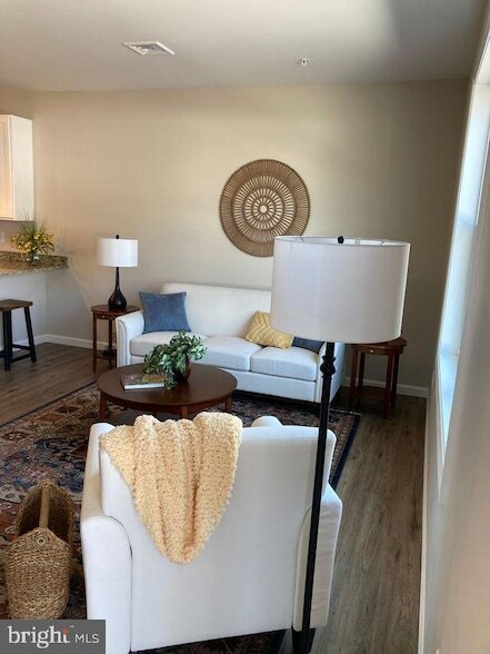 Photo - 376 E Main St