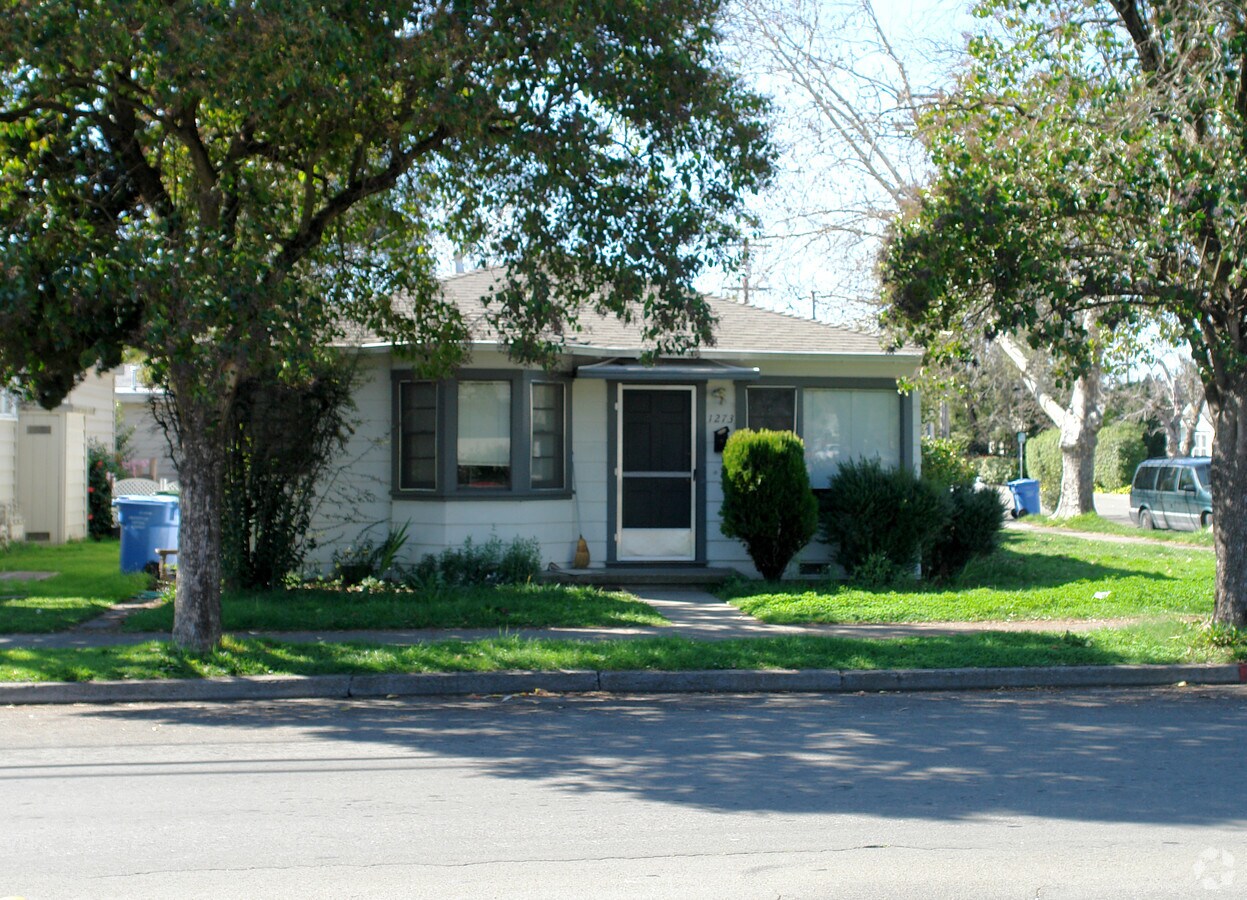 Photo - 1273-1275 Humboldt St