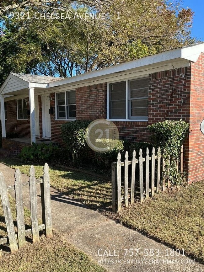 Building Photo - 9321 Chelsea Ave Unit 1