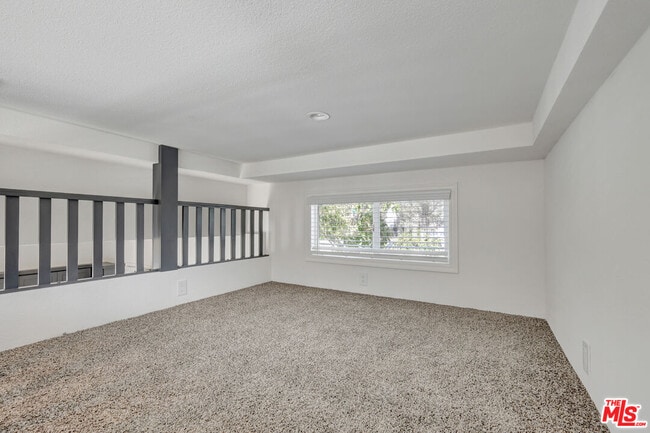 Photo - 17650 Grand Ave