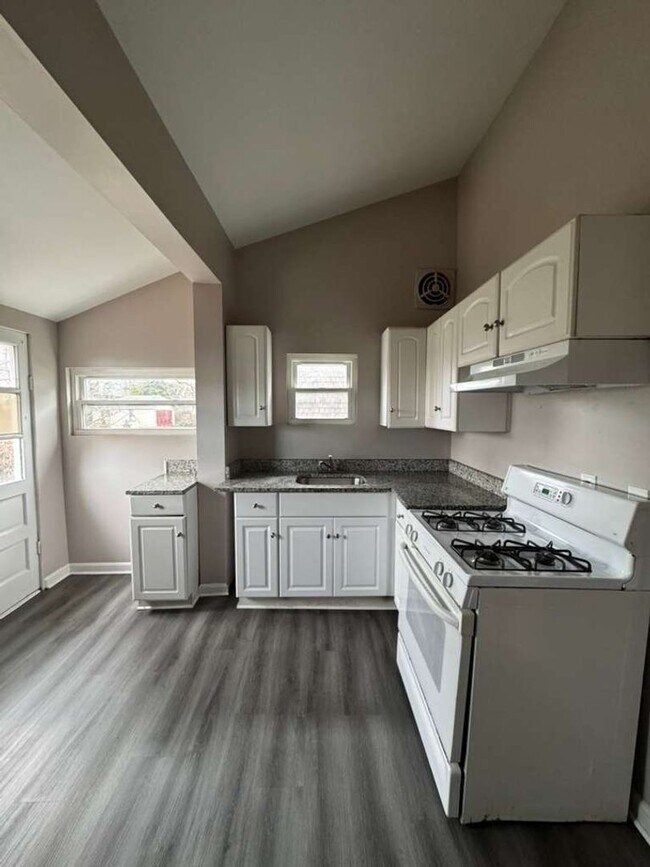 Photo - Single Family Home in Lauraville with 4 Bedrooms, a Finished Basement, and a Washer/Dryer