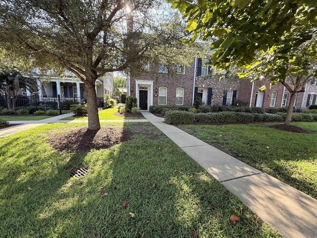 Photo - 951 Hendrick Ave