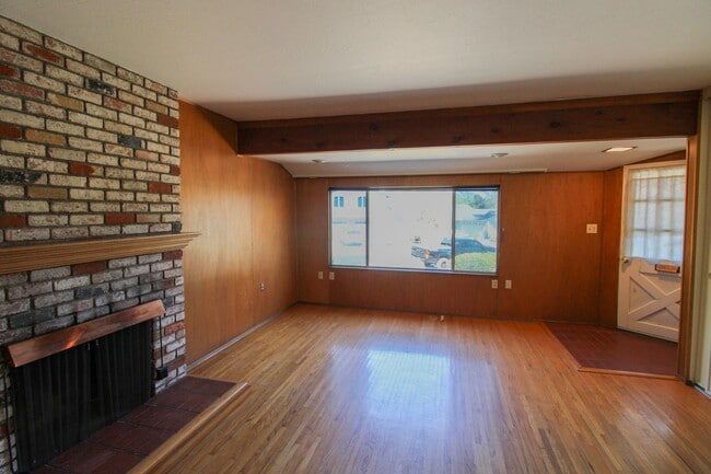 Photo - 4 Bedroom House with Large Backyard Near Cal Poly