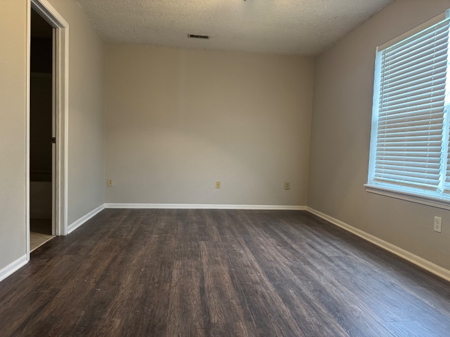 Photo - 18030 Sanibel Cir