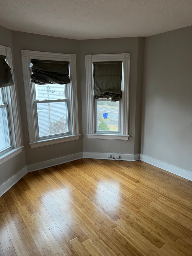47 Gregory Blvd
