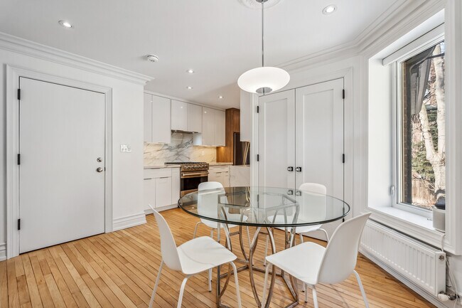 Photo - 254 Cottingham St