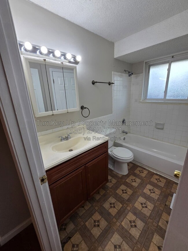 2223 Lovett Dr