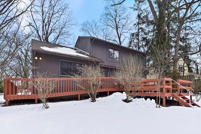 Photo - 721 Cornell Rd