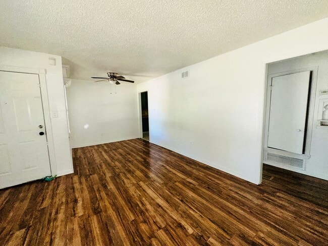Photo - 3 bed, 1 bath with large fenced back yard, w/d connections