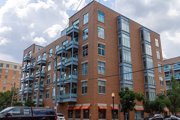 Building Photo - 949 W Madison St Rental