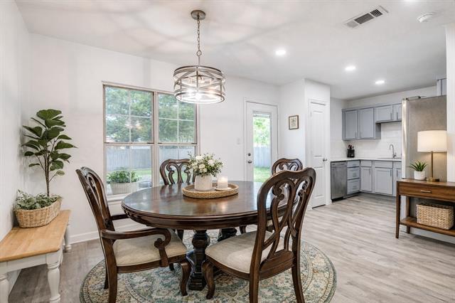 Photo - 2427 Tolosa Dr