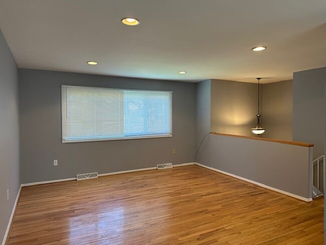 Photo - 3912 Brookridge Dr