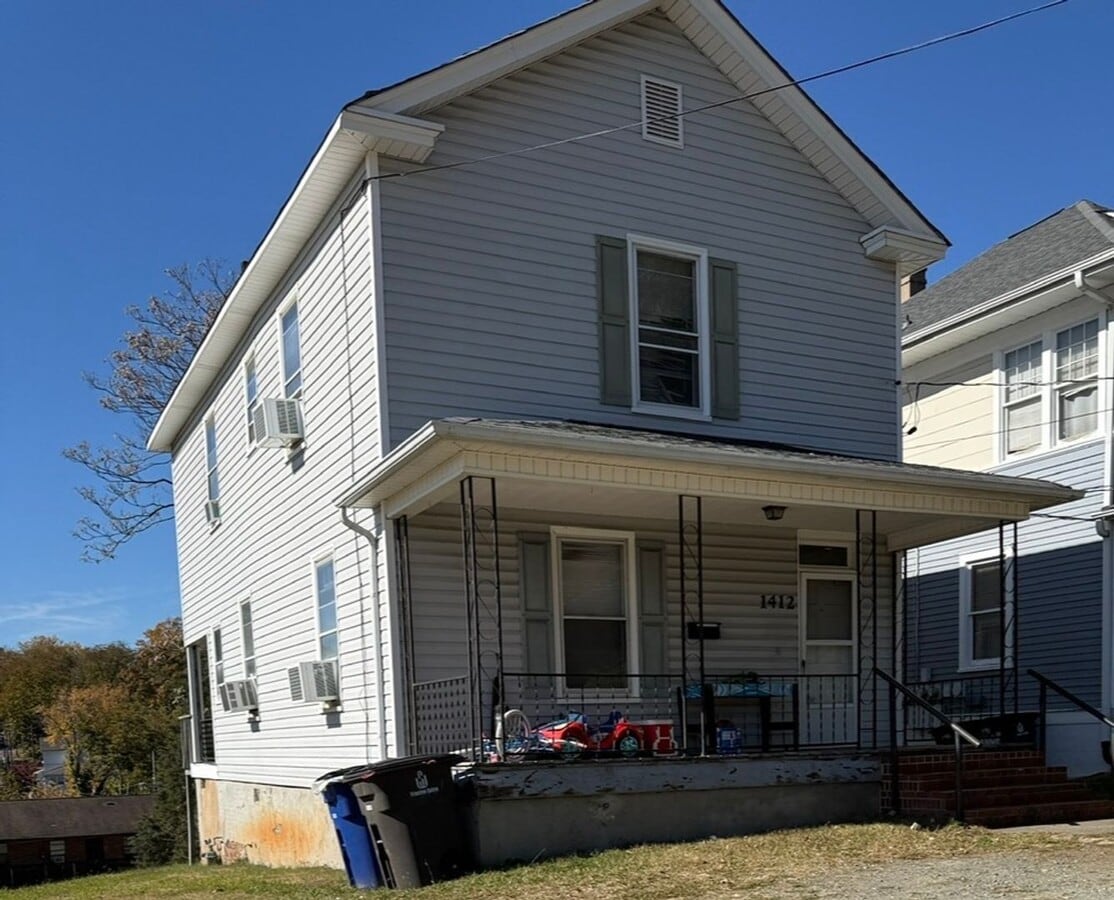 Photo - 1412 W 4th St