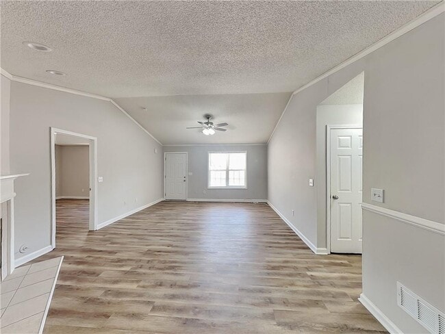 Photo - 178 Wyngate Ct