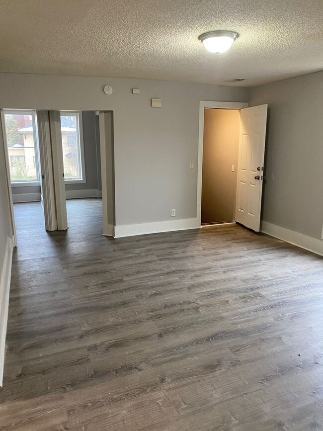 Photo - 2435 Portland Ave Unidad 2