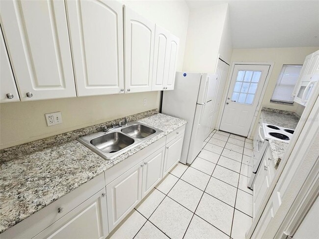 Photo - 6727 Magnolia Pointe Cir