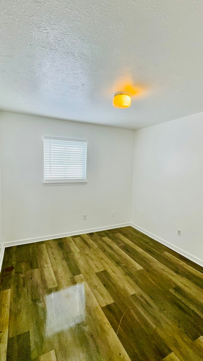 Photo - Fordhaven Rd Unit 3