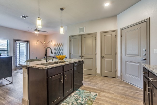 Photo - Palladium Garland