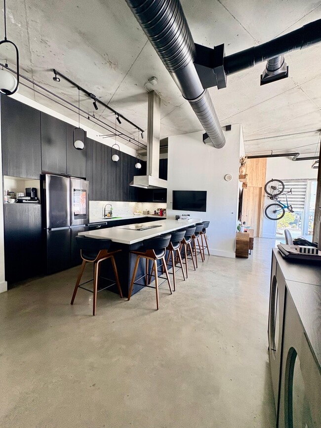 Photo - 10 SW South River Dr Unidad 603