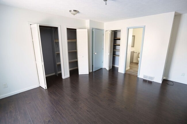 Photo - 2115 Brook Trails Ct SE